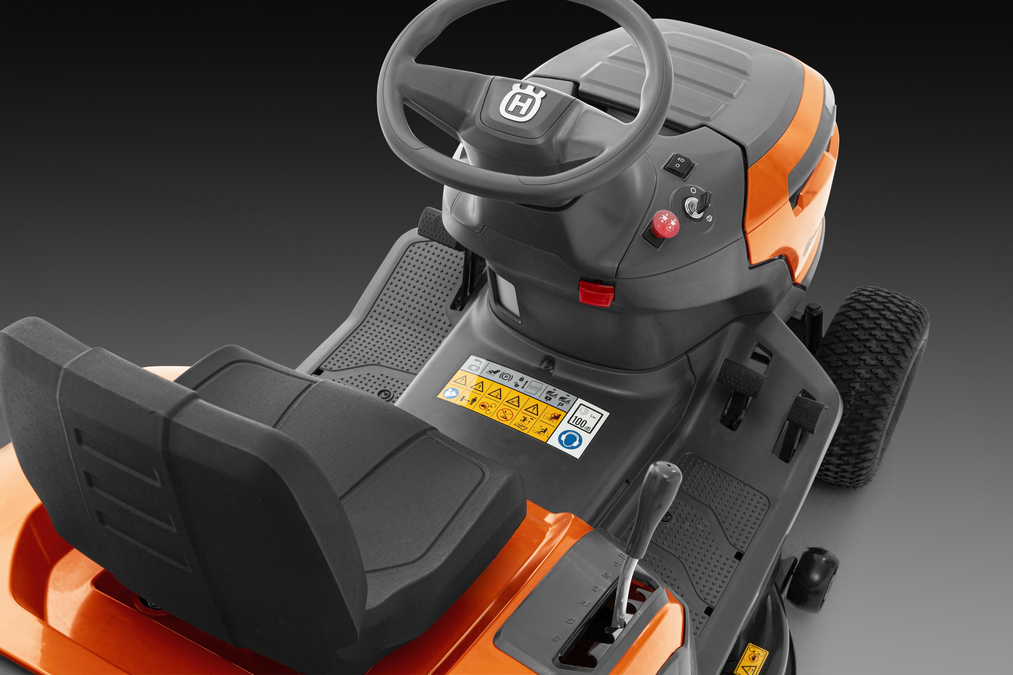 Husqvarna TS 114 Garden Tractor