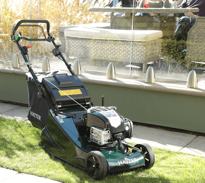 Hayter Harrier 48 Petrol VS BBC Mower