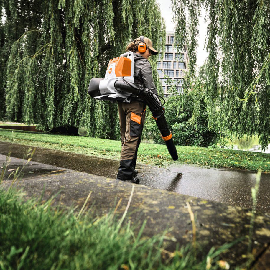 STIHL BRA 200 Cordless Backpack Blower
