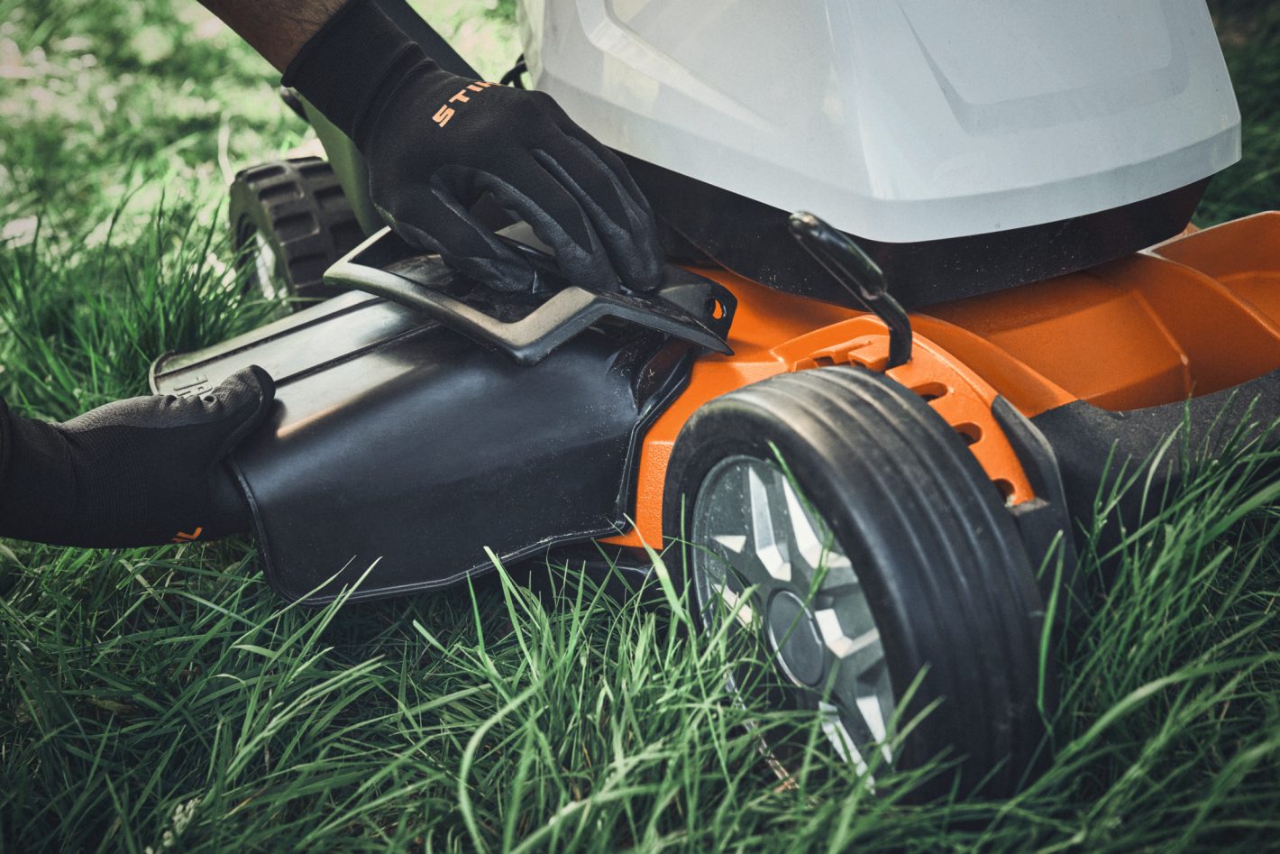 STIHL RMA 7 RV Cordless Mulching Lawn Mower