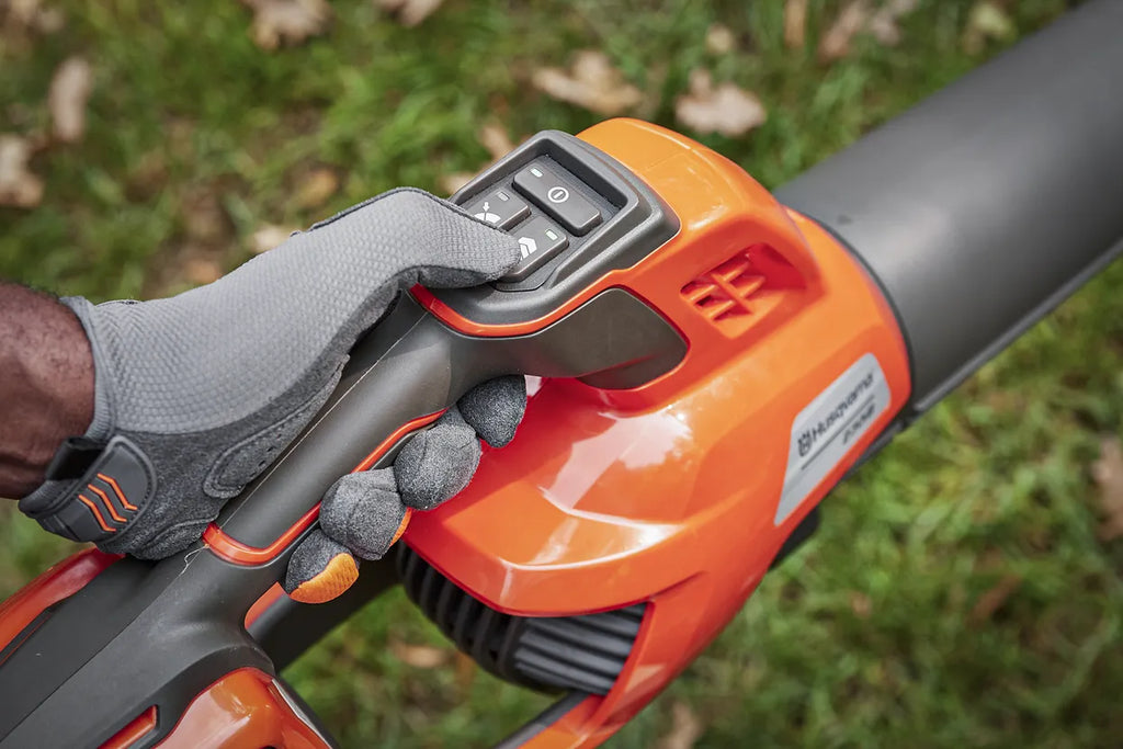 Husqvarna 230iB Cordless Leaf Blower